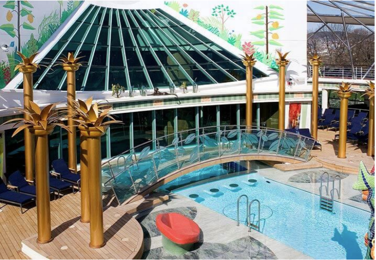 Royal Carribean Independence of the Seas Solarium.png